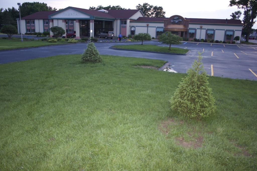 The Garden Inn Elkhart Extérieur photo