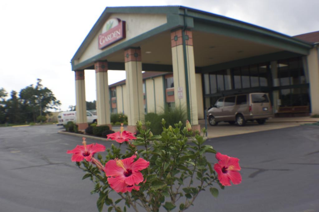 The Garden Inn Elkhart Extérieur photo