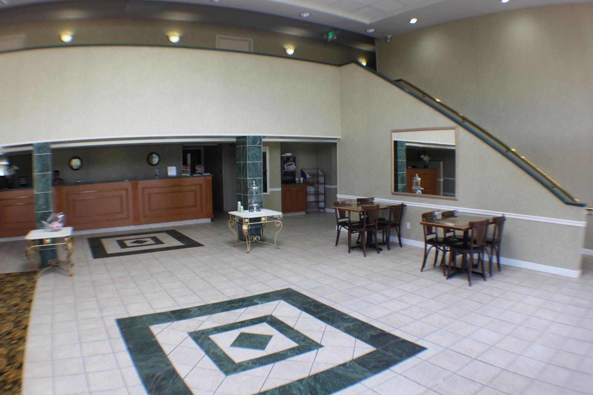 The Garden Inn Elkhart Extérieur photo