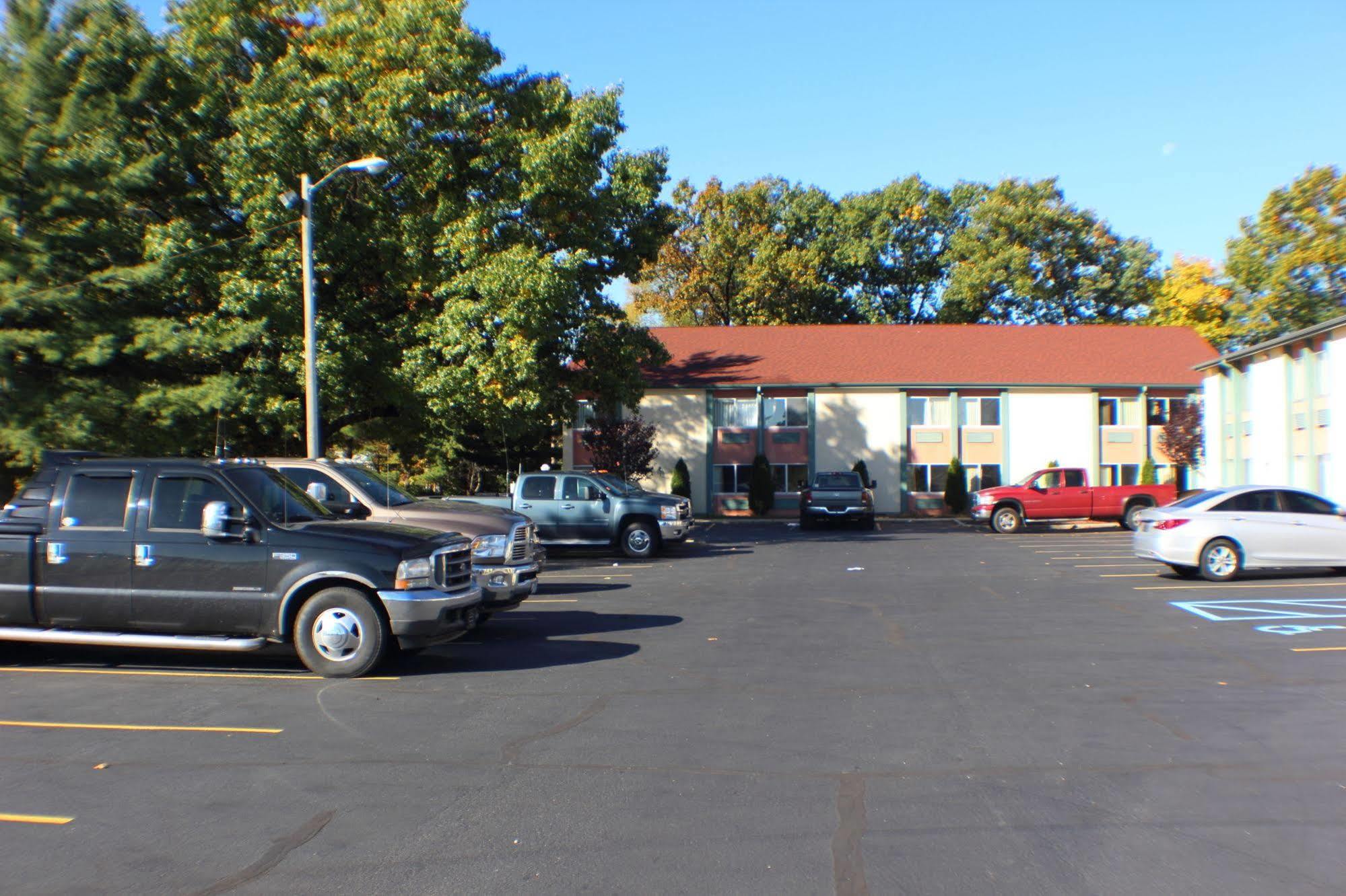 The Garden Inn Elkhart Extérieur photo
